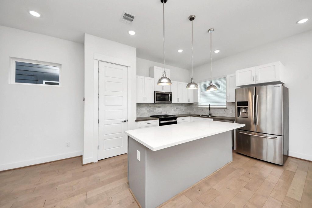 Photo of 4623 Cochran Street, Houston, TX 77009 (MLS # 31794801)