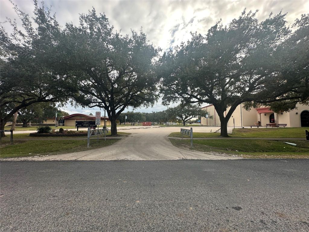 Photo of 6518 Park Avenue, Texas City, TX 77591 (MLS # 3901802)