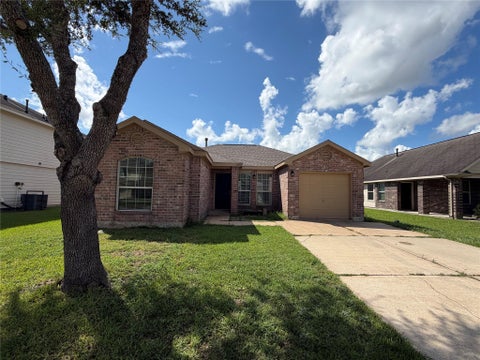 Photo of 12608 Rio Lindo Street, Rosharon, TX 77583 (MLS # 75327336)