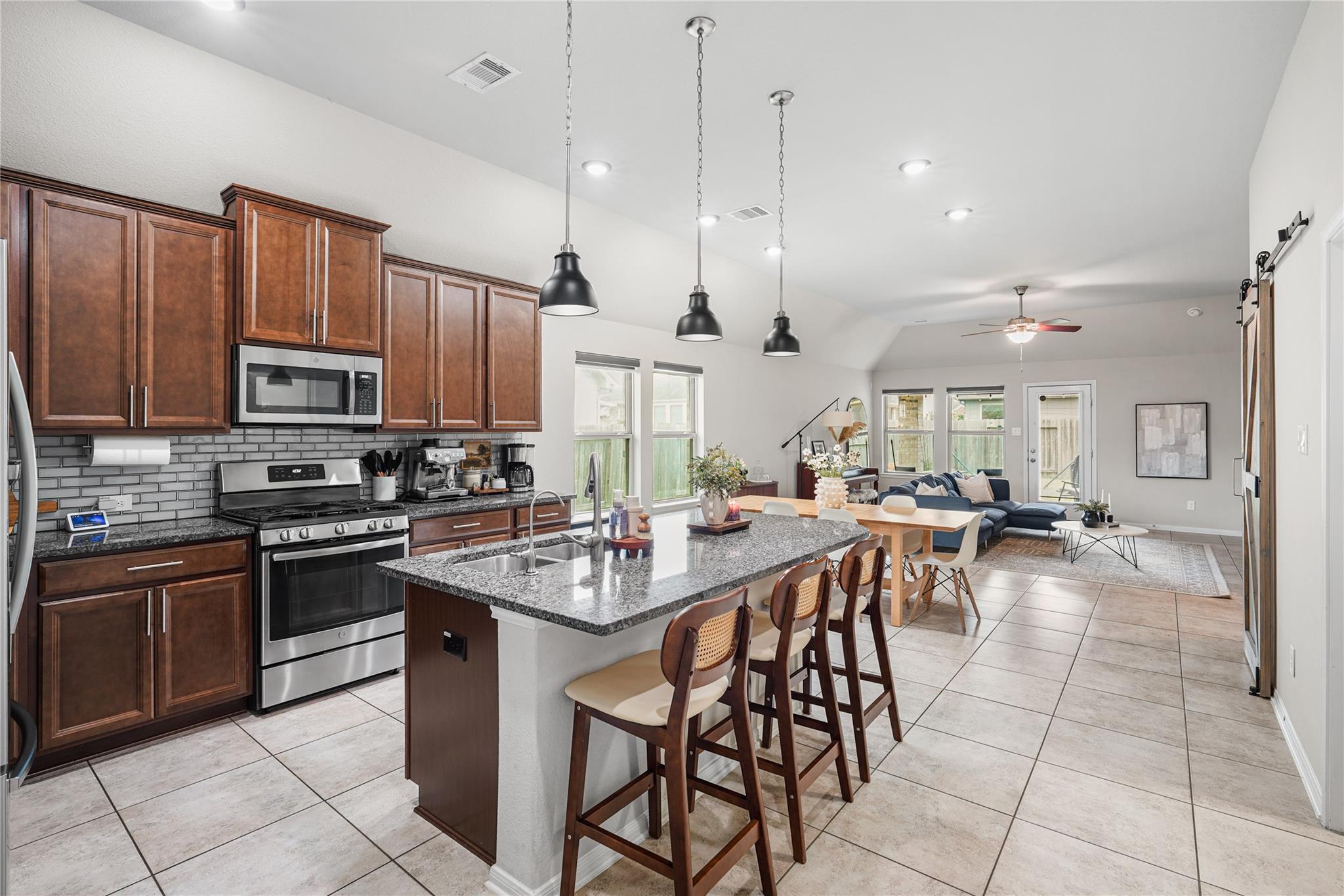 2109 Hickory Valley Court
