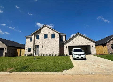 Photo of 2614 Martinas Court, Spring, TX 77388 (MLS # 46855369)