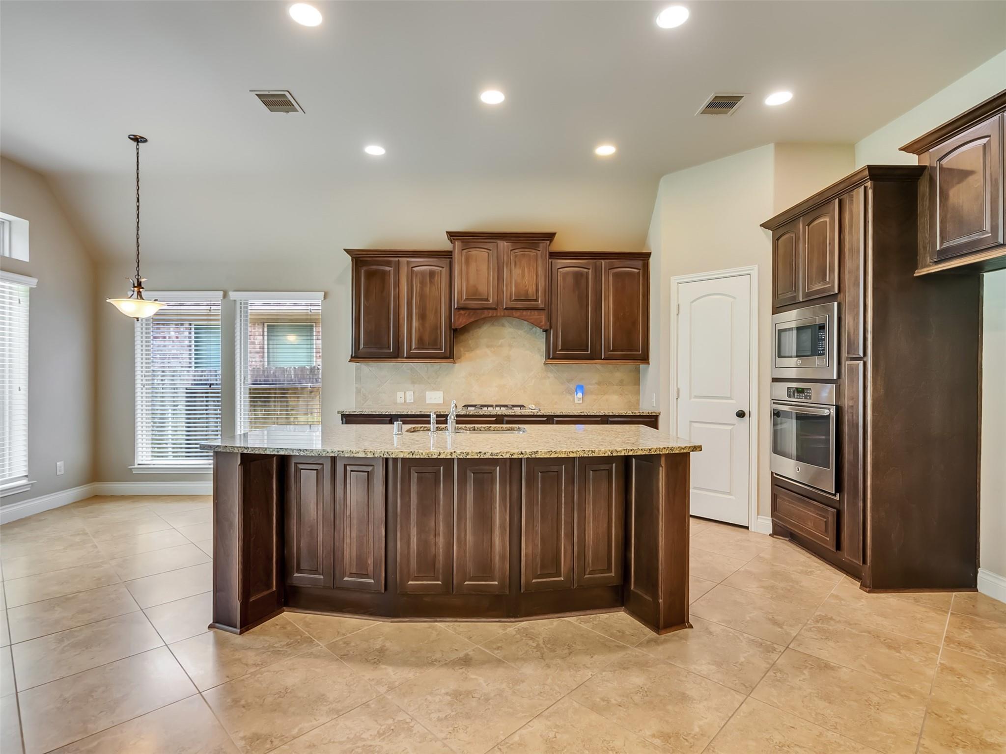 4131 N Creekmont Drive