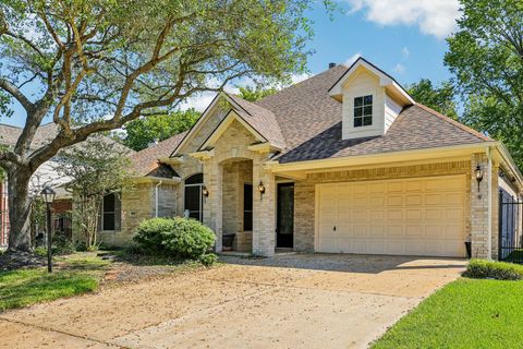 Photo of 8822 Ballinger Drive, Houston, TX 77064 (MLS # 86895492)