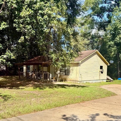 Photo of 91 Short Street, Shepherd, TX 77371 (MLS # 91227920)