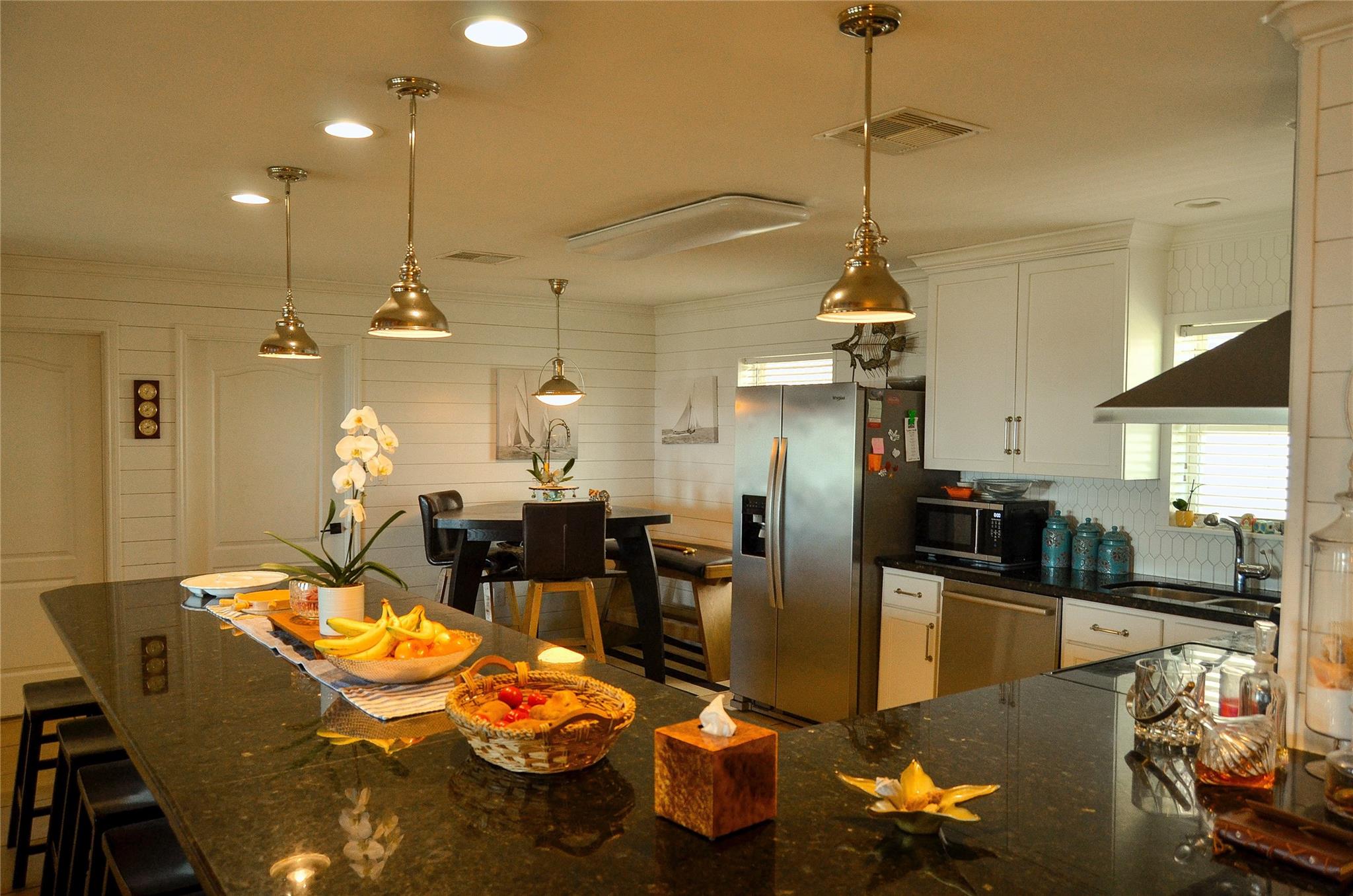 903 S Cove