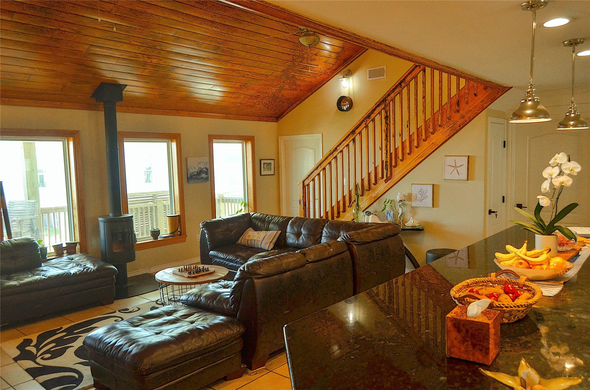 903 S Cove
