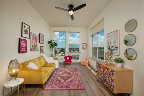 1107 Shepherd Drive 324 Houston TX 77007