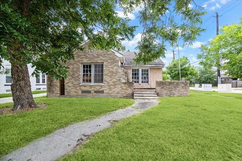 Photo of 4310 Delano Street, Houston, TX 77004 (MLS # 32185235)