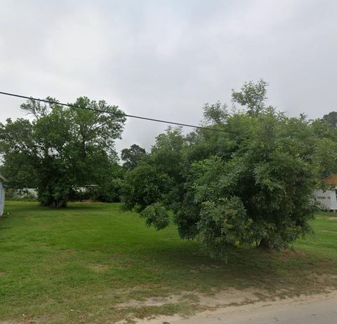 Vacant Land For Sale - 303 Palacios Street<br/> El Campo, TX 77437