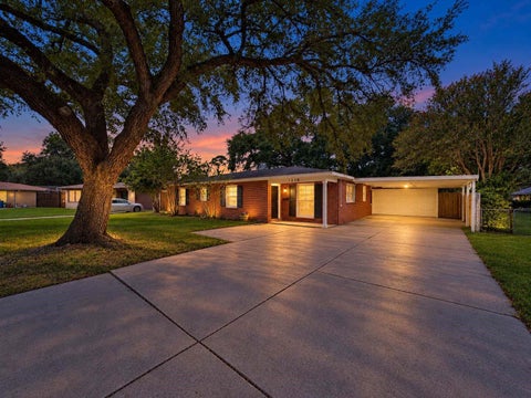 Photo of 1218 Kirsten Street, La Marque, TX 77568 (MLS # 75091277)
