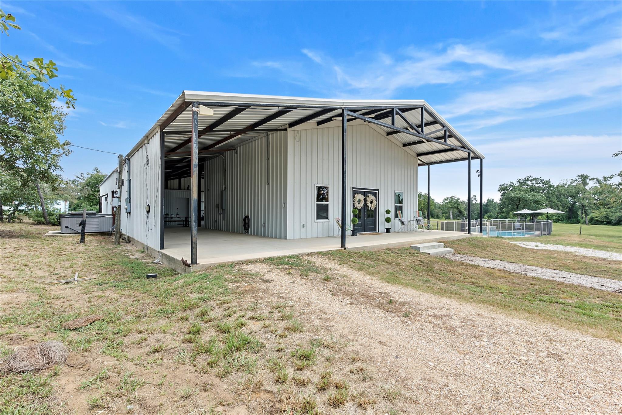 6417 Henry Prairie Road