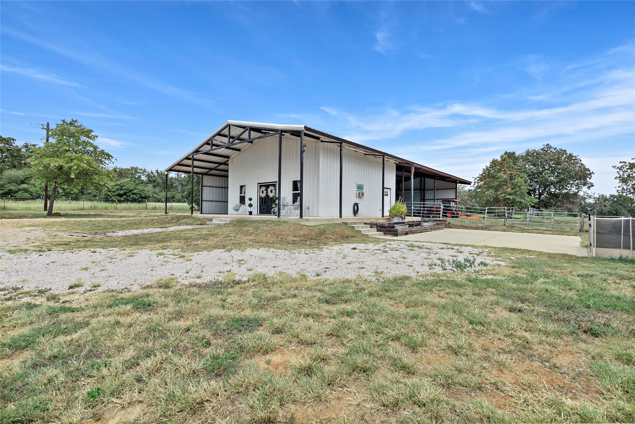 6417 Henry Prairie Road