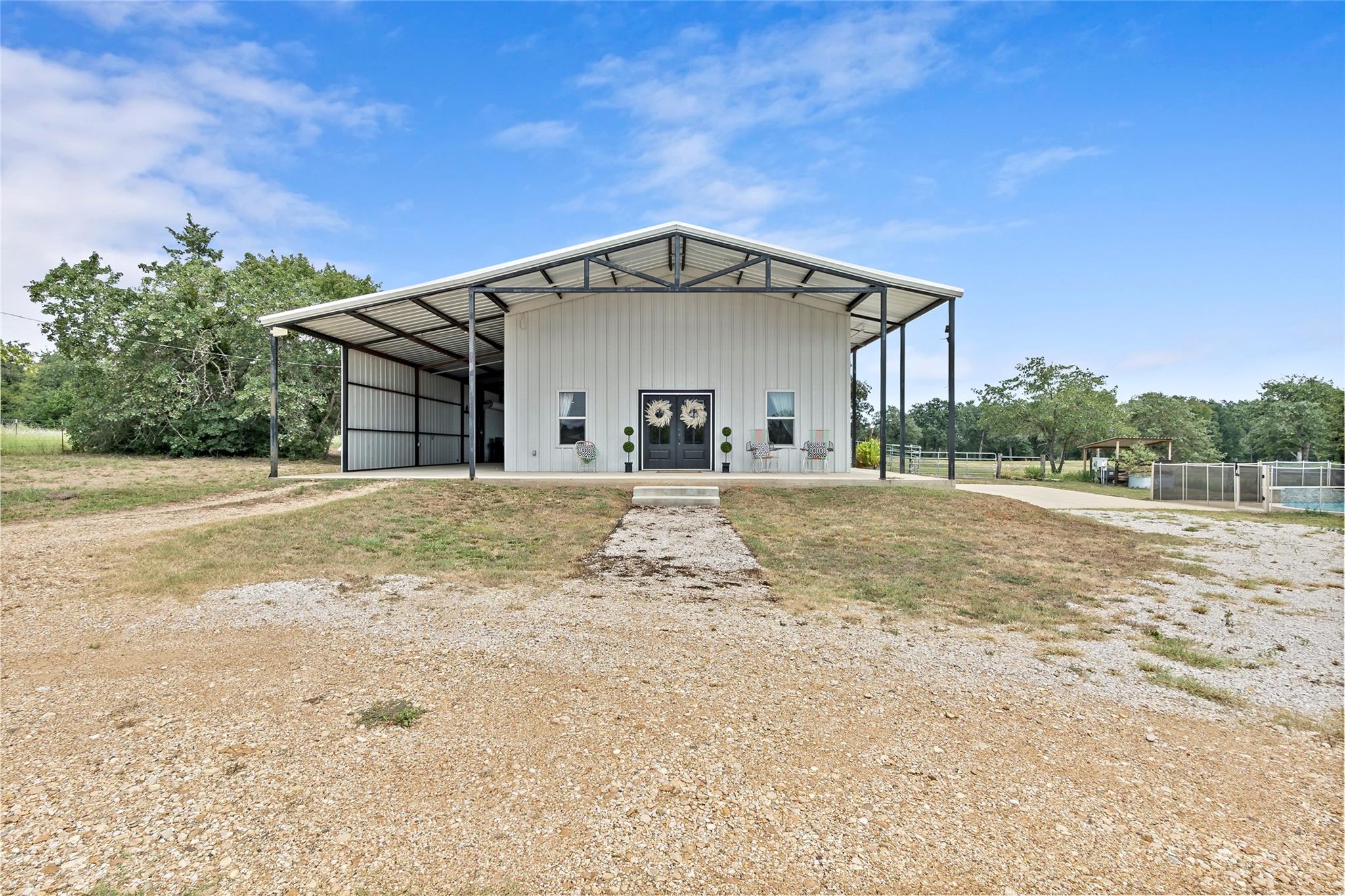 6417 Henry Prairie Road