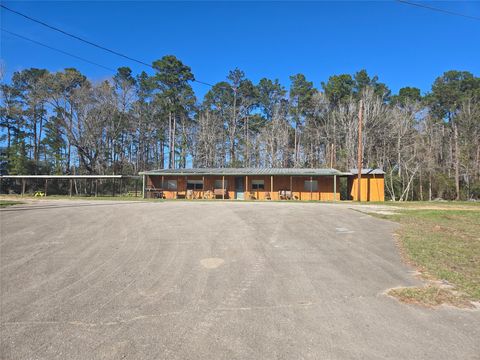 Homes For Sale - 10295 E Hwy 255 Street<br/> Burkeville, TX 75932