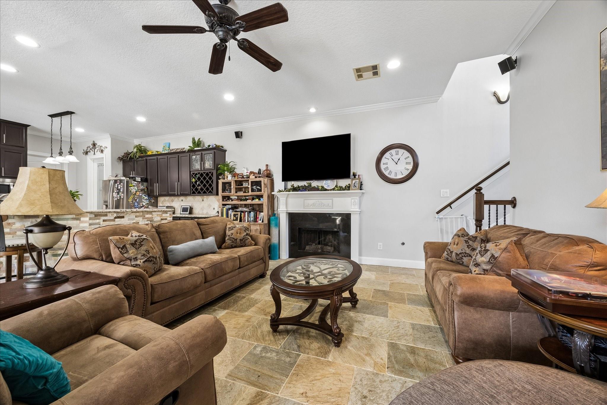 5920 Ruby Dr