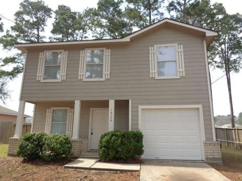 Homes For Rent - 16746 Fallen Timbers Dr Dr<br/> Conroe, TX 77385