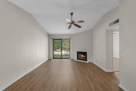 Photo of 2120 El Paseo Street #2708, Houston, TX 77054 (MLS # 43774166)