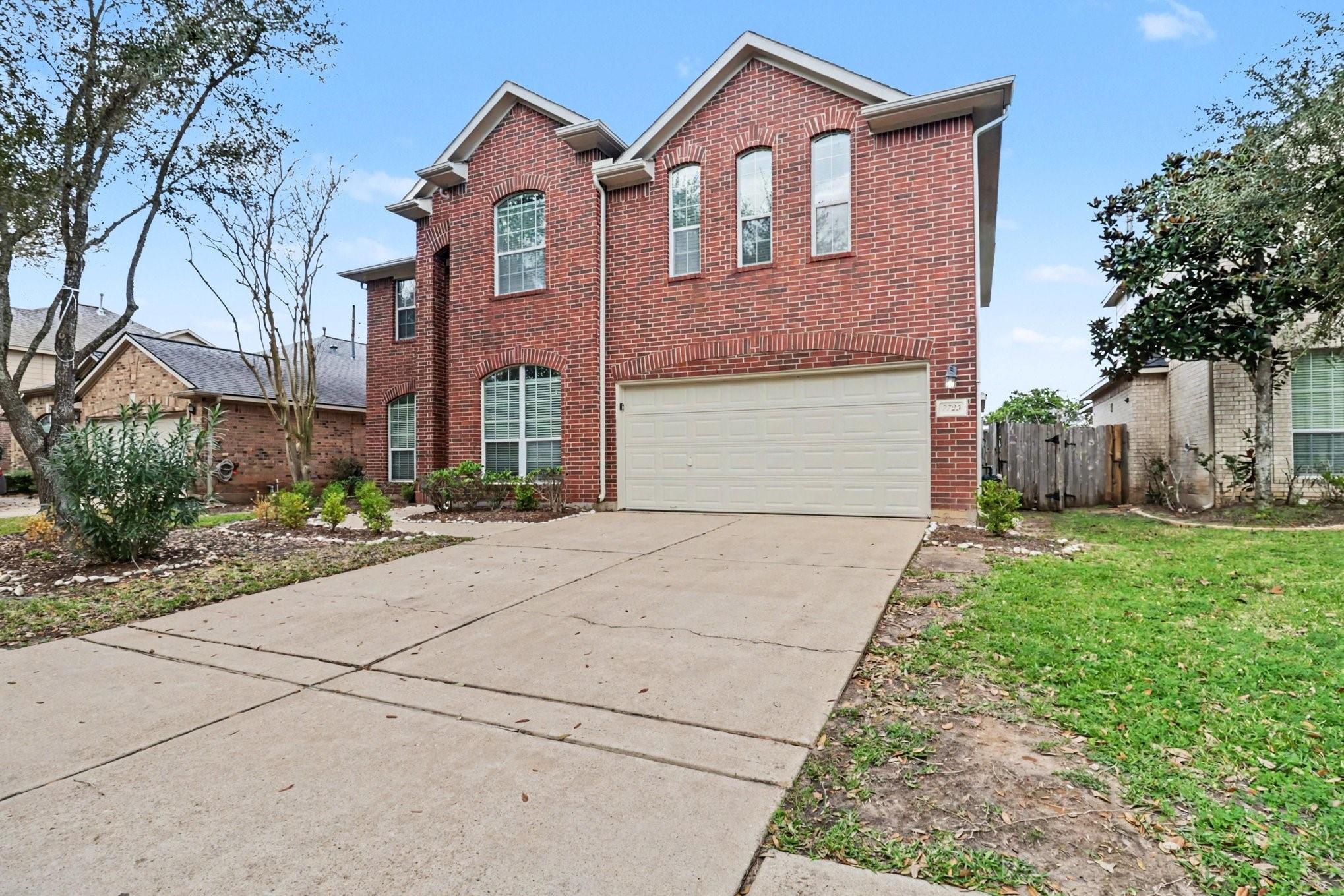 7723 Chimney Gap