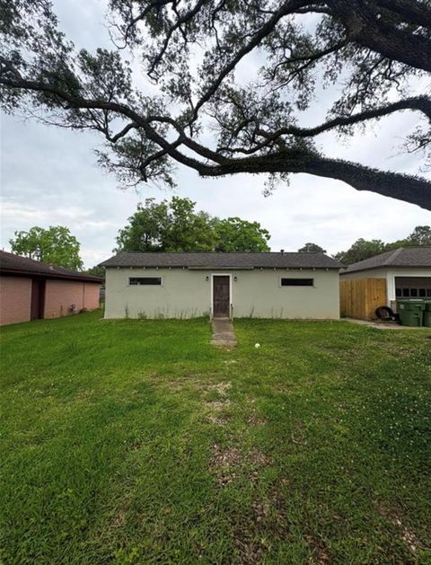 101 West St Liberty TX 77575