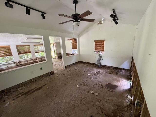 1813 Cove Park