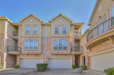 Townhouse For Rent - 42 Versante Court<br/> Houston, TX 77070