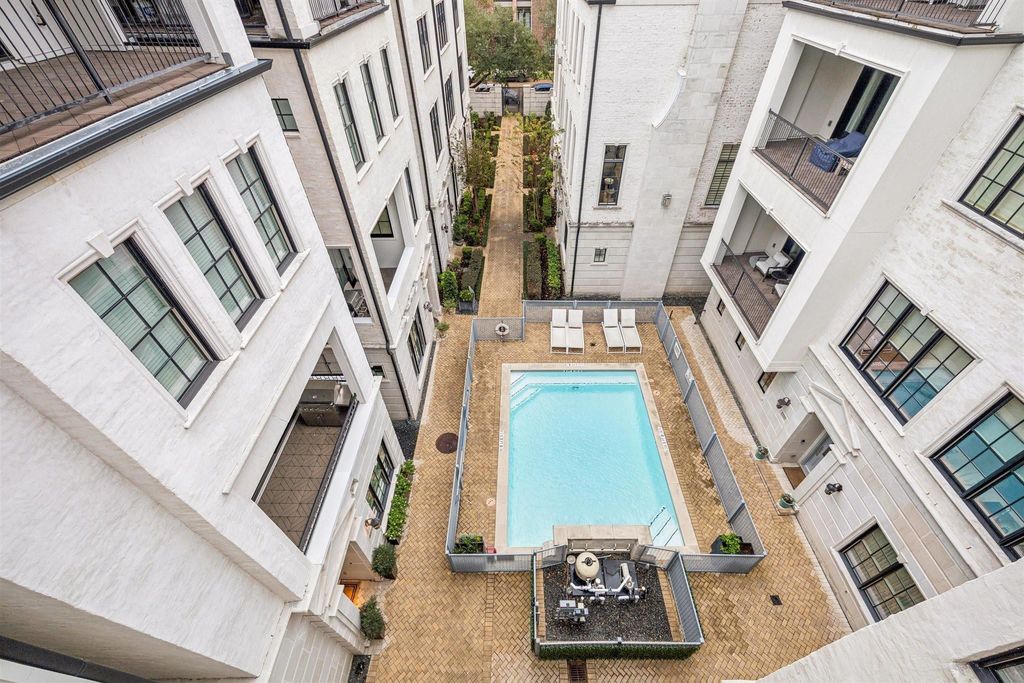 Photo of 1270 Wood Hollow Drive, Houston, TX 77057 (MLS # 49596278)