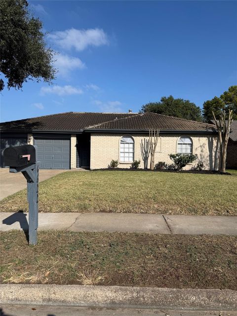 Photo of 6611 Rockfield Drive, Pasadena, TX 77505 (MLS # 46891029)