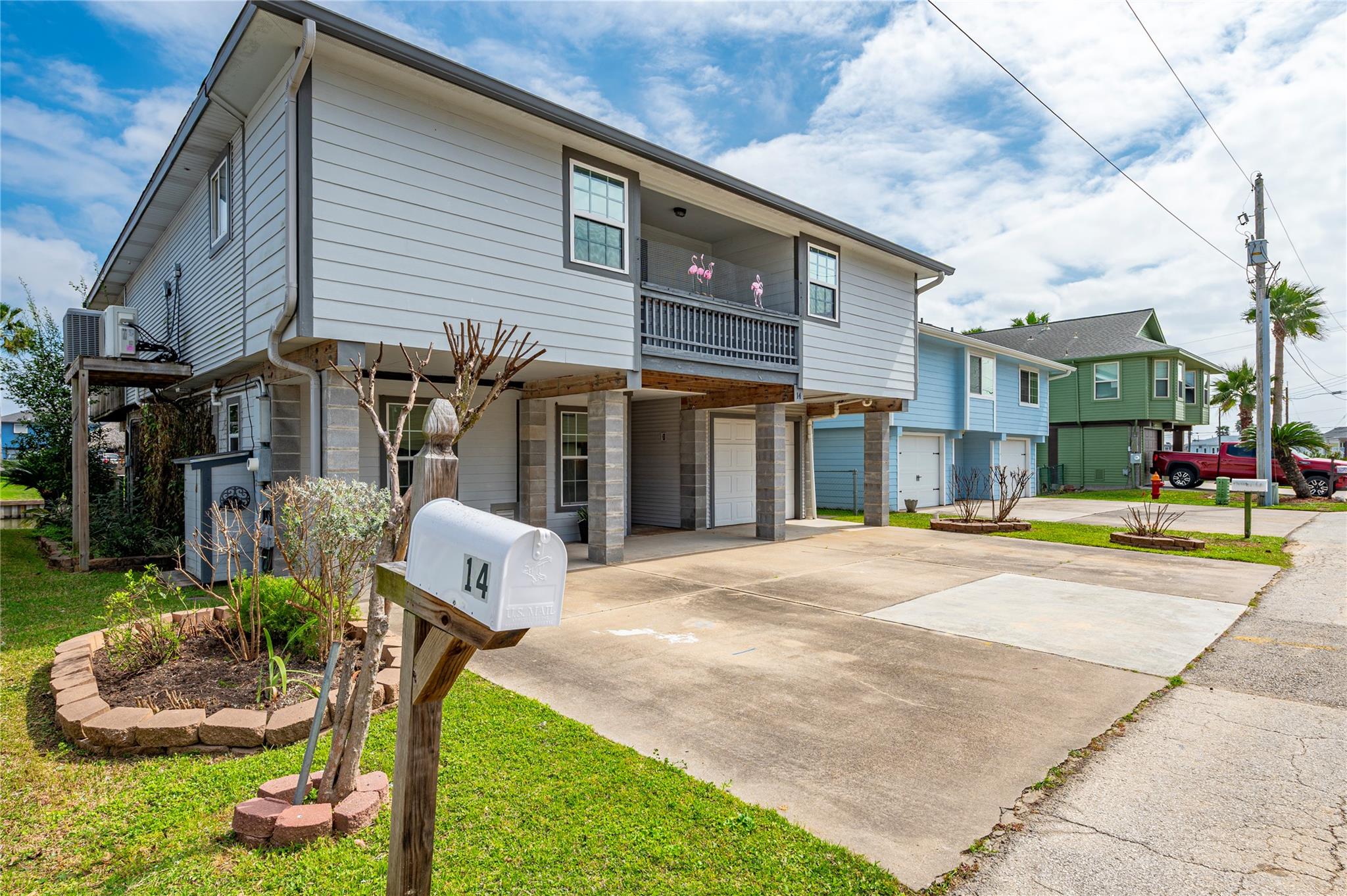 14 S Flamingo Street