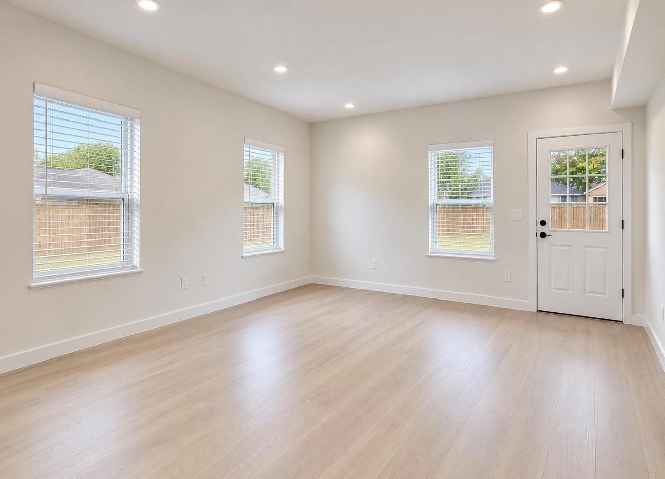 305 E Defee Avenue