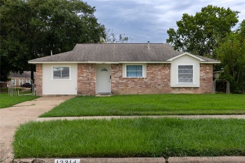 Photo of 12314 Flushing Meadows Drive, Houston, TX 77089 (MLS # 97885679)