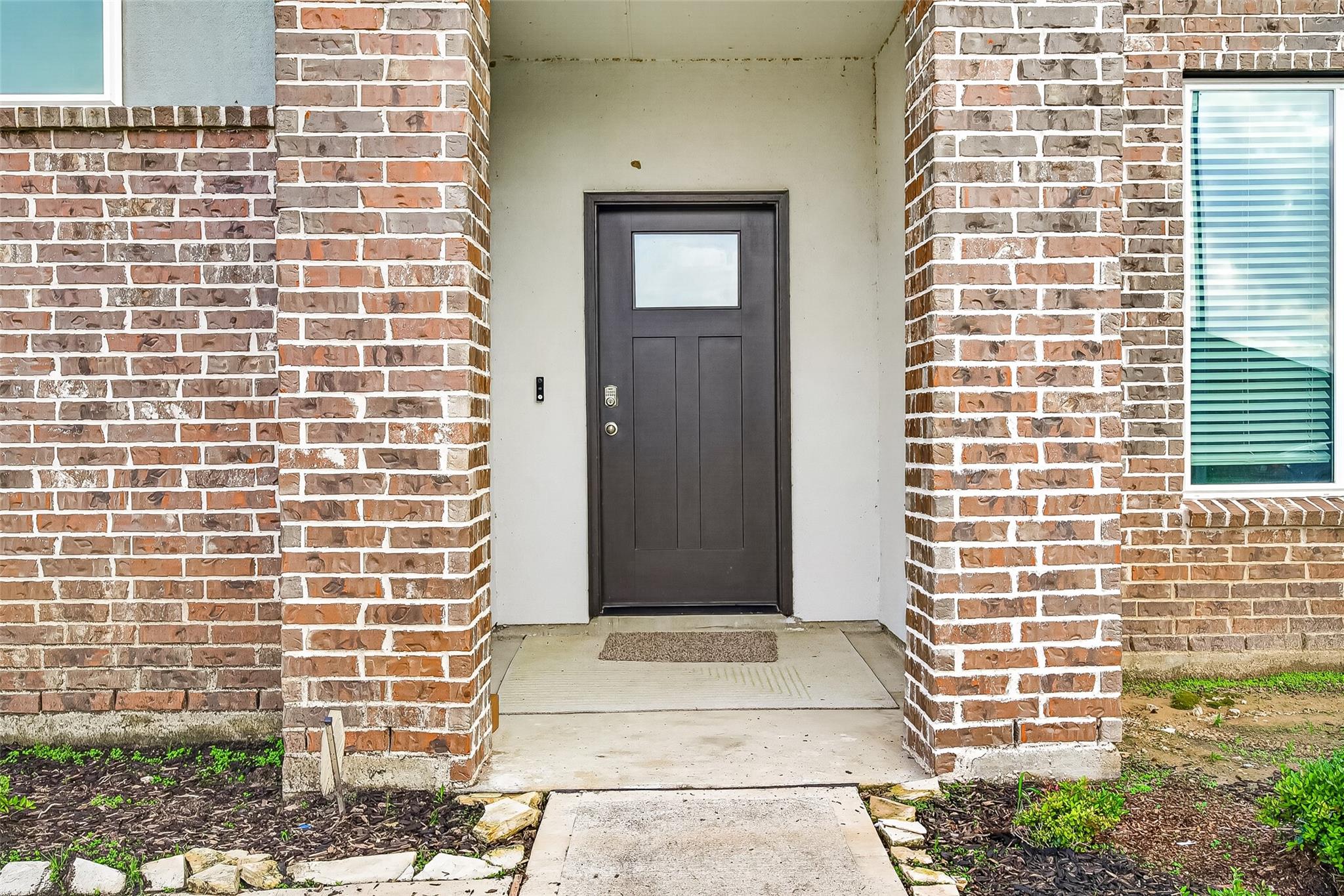 1107 Lakes Edge Lane