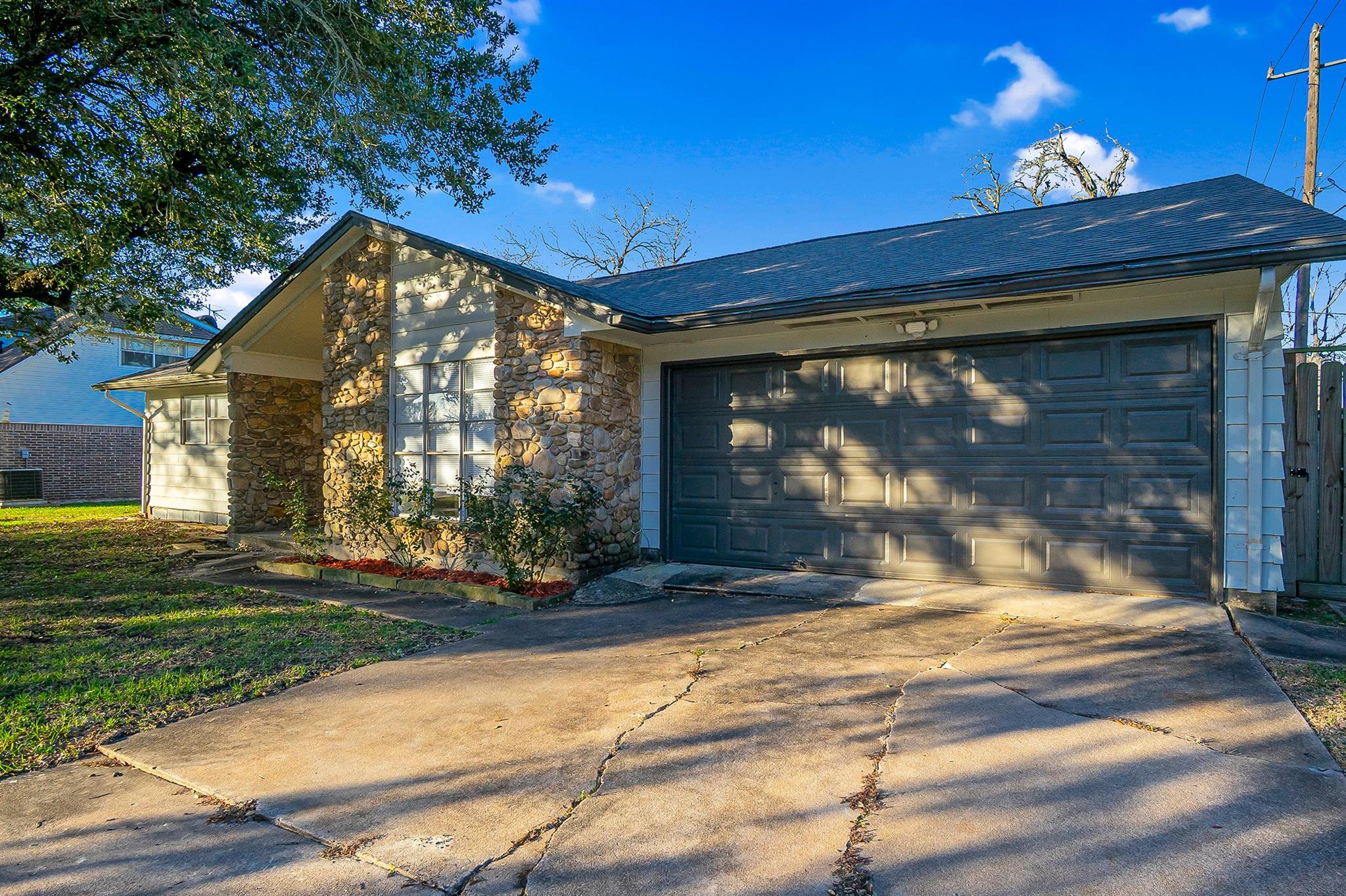 3210 Valley Brook Drive