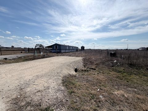 2330 Road 5838 Cleveland TX 77327