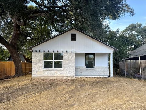 Photo of 2115 W Carolina Street, Baytown, TX 77520 (MLS # 21619537)