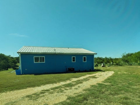 Photo of 479 Private Road 5403, Buckholts, TX 76518 (MLS # 43577210)