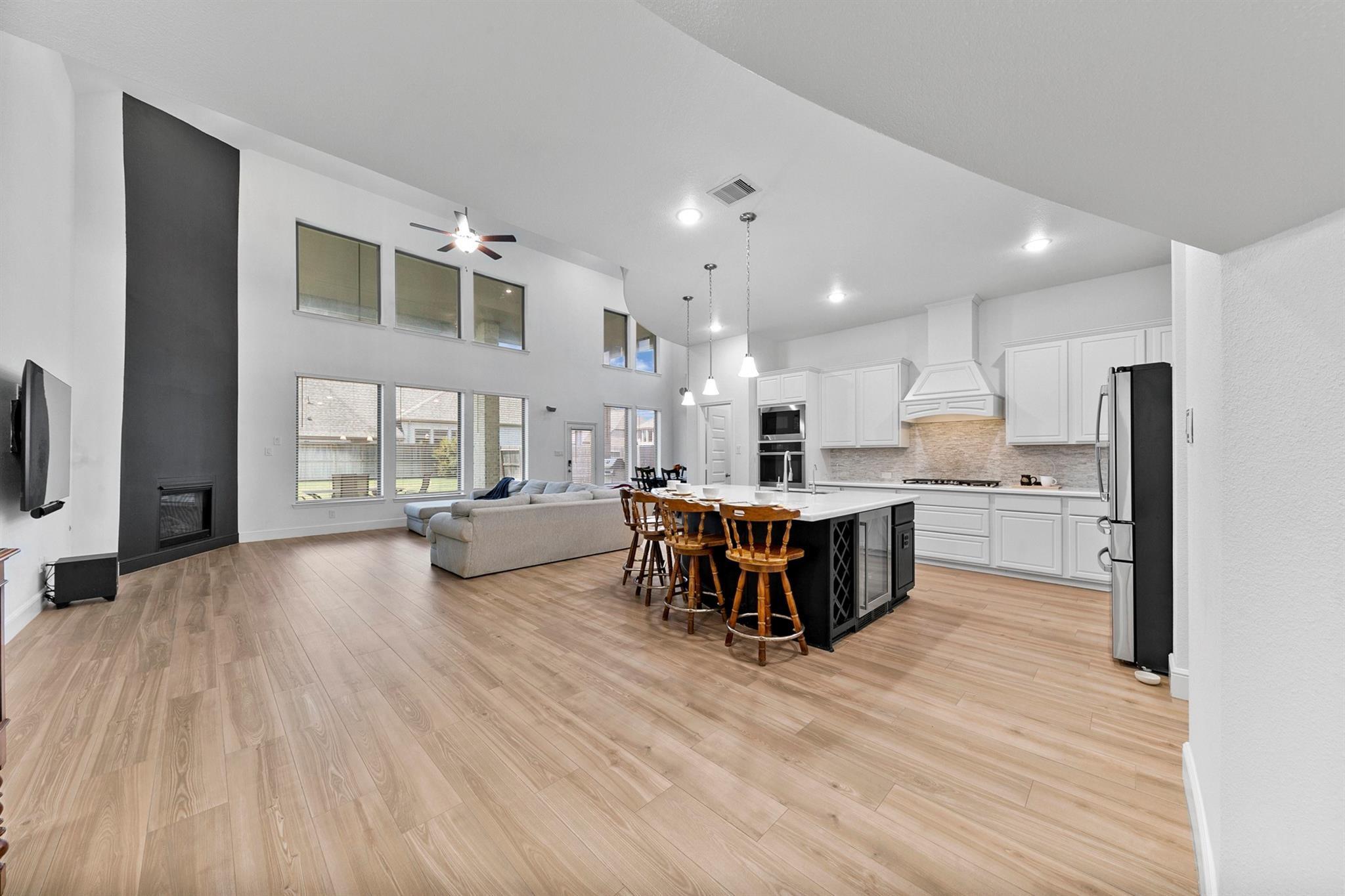 10503 Sparkling Streamm Trl