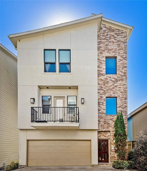 Photo of 1720 Live Oak Street, Houston, TX 77003 (MLS # 85692257)