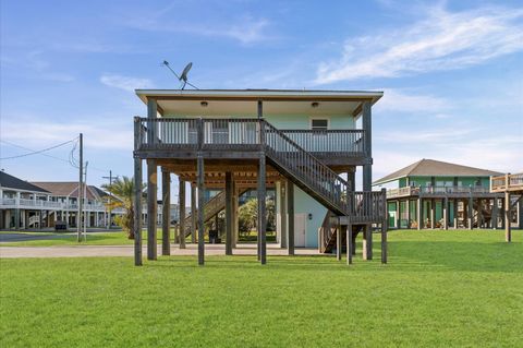 Photo of 960 Crane Lane, Port Bolivar, TX 77650 (MLS # 52488224)