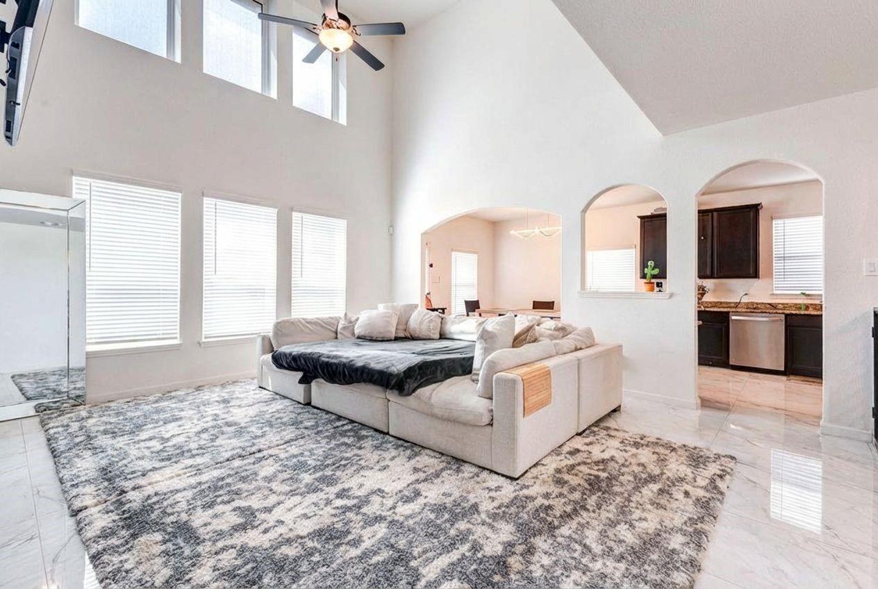 22127 Roxanne Field Lane