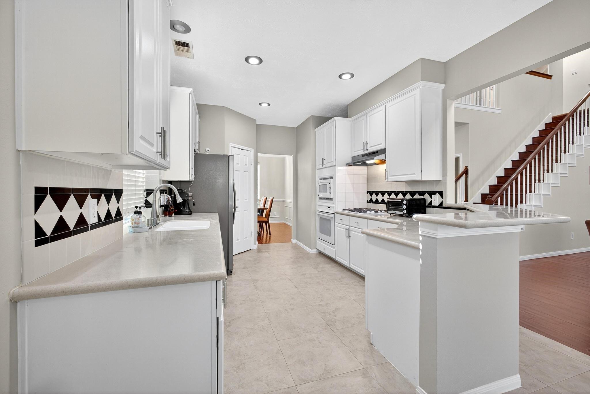 18502 Berry Leaf Court