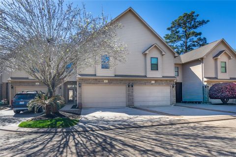 Townhouse For Sale - 347 Old Aqua Landing<br/> Conroe, TX 77356