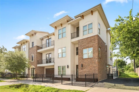 Photo of 607 Jewett Street, Houston, TX 77009 (MLS # 70368029)