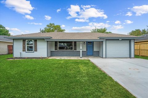 Photo of 902 Woodbine Street, Houston, TX 77017 (MLS # 7917843)