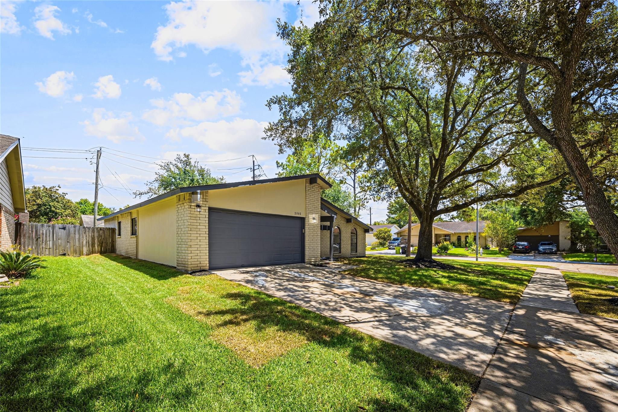 2002 Eastfield Circle