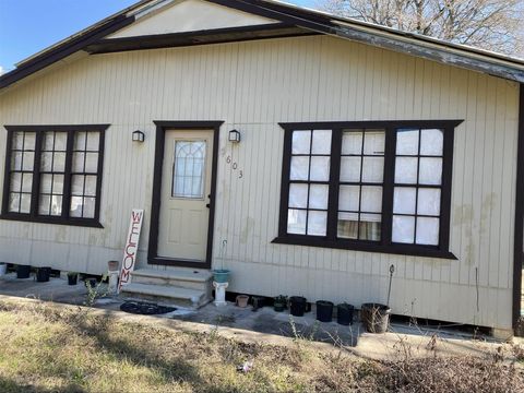 603 Hospital Street Tomball TX 77375