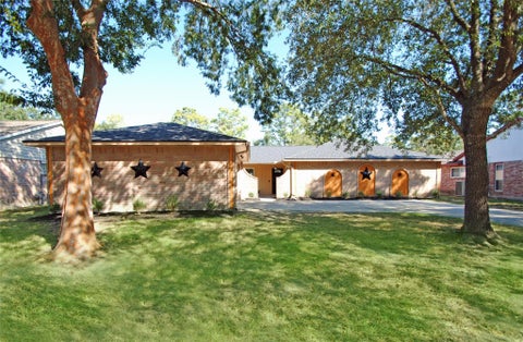 Photo of 12502 Aste Lane, Houston, TX 77065 (MLS # 31732389)