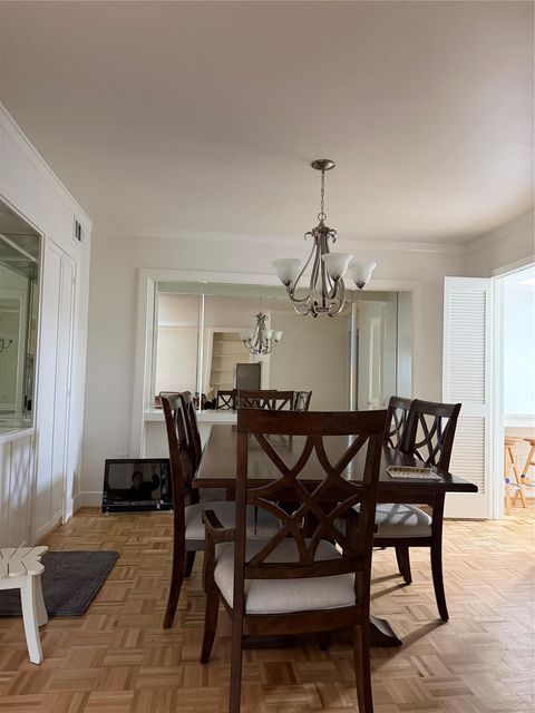 Photo of 353 N Post Oak Lane #828, Houston, TX 77024 (MLS # 5553948)