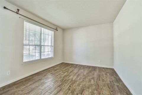 Tiny photo for 911 Merlin Roost, Katy, TX 77494 (MLS # 83949719)