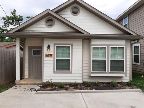Photo of 16974 W Hammon, Montgomery, TX 77316 (MLS # 74614533)
