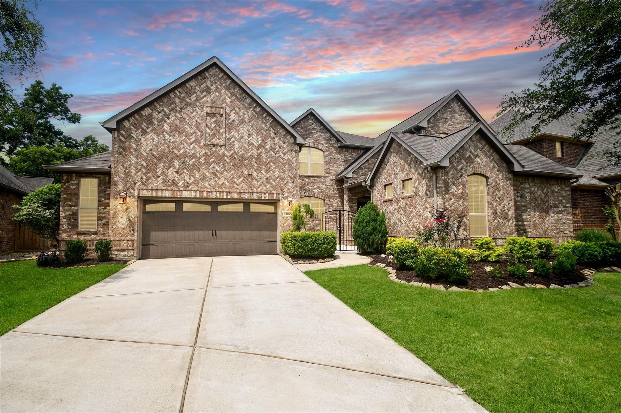 4807 Legend Creek Drive